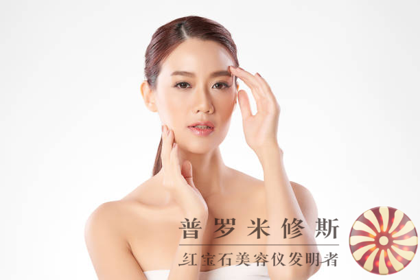 科技提升容颜！新一代法令纹美容仪助你平滑肌肤纹路