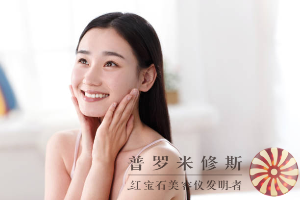 法令纹美容仪助你告别岁月痕迹！新一代科技让肌肤焕发年轻光彩