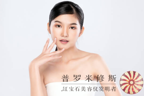 法令纹美容仪助你重塑自信！新一代科技让肌肤平滑如初