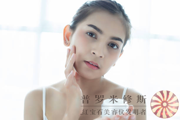 告别松弛肌肤困扰！这些美容仪帮你重塑年轻提拉！