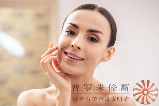 告别松弛肌肤困扰！这些美容仪帮你重塑年轻提拉！“