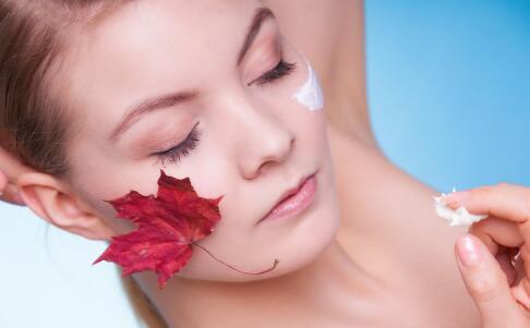 告别痘印：三款水果面膜帮你焕肤