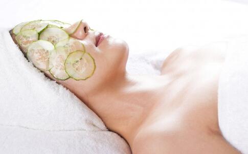 告别痘印，变身美丽达人：十招秘笈带你跨越瑕疵