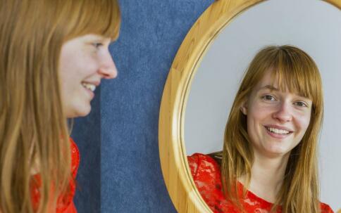 战胜红色痘印：掌握专业祛痘印方法，重拾自信美丽！