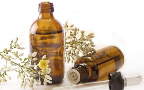 掌握祛痘印窍门，肌肤无痕透亮！