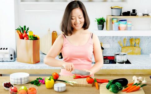 夏日焕肤神奇食谱：祛斑美白养颜，让你回到青春时代！