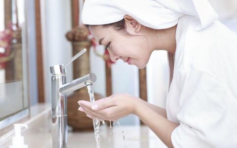 女性需要的中药美白祛斑秘方在这里，再不看就后悔