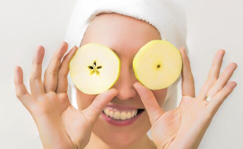 美女范冰冰传授护肤祛痘小窍门