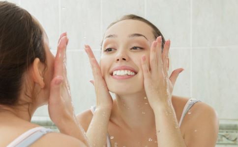 秋季最有效的祛痘方法