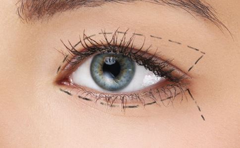 夏季清凉祛痘的方法