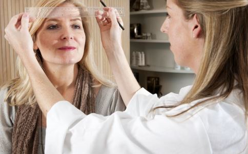 祛痘小妙招 怎样祛痘 去痘印