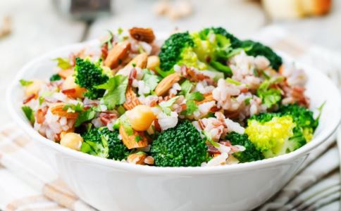 帮你彻底击退皱纹的五大食物