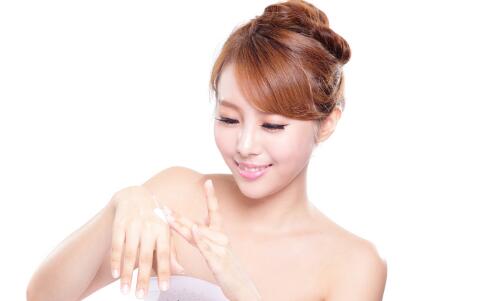  使用<a href=http://www.gy178.com.cn/e/tags/?tagname=%E6%8A%97%E8%80%81 target=_blank class=infotextkey>抗老</a>产品 