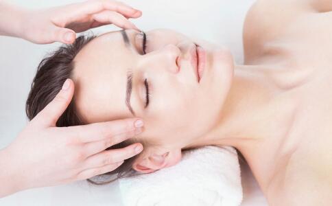 抗击松弛 简易面部瑜伽操