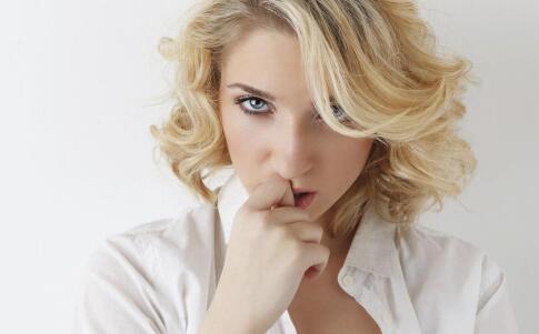 预防皱纹的13个小窍门