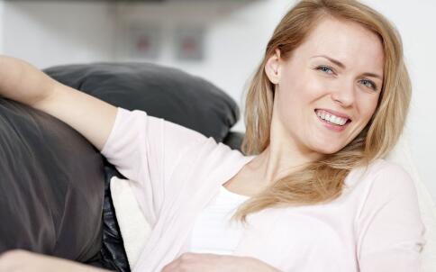 什么睡觉姿势最不长皱纹