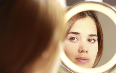 老人吃盐太多易长皱纹