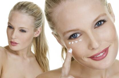 拒绝皱纹的饮食！