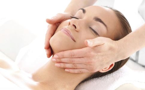 3分钟按摩鼻翼法祛皱