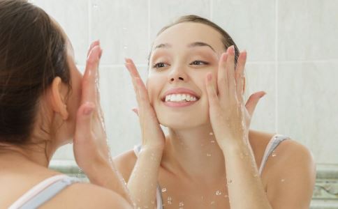 预防眼部皱纹保健法