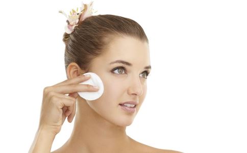 哪些原因导致鱼尾纹