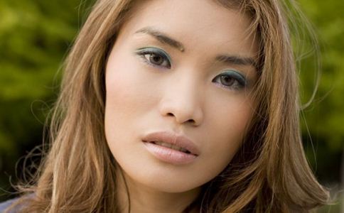 祛除鱼尾纹的三种方法