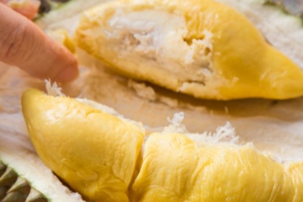 经常吃榴莲皮肤会很白皙吗 长期吃榴莲对皮肤有3大好处